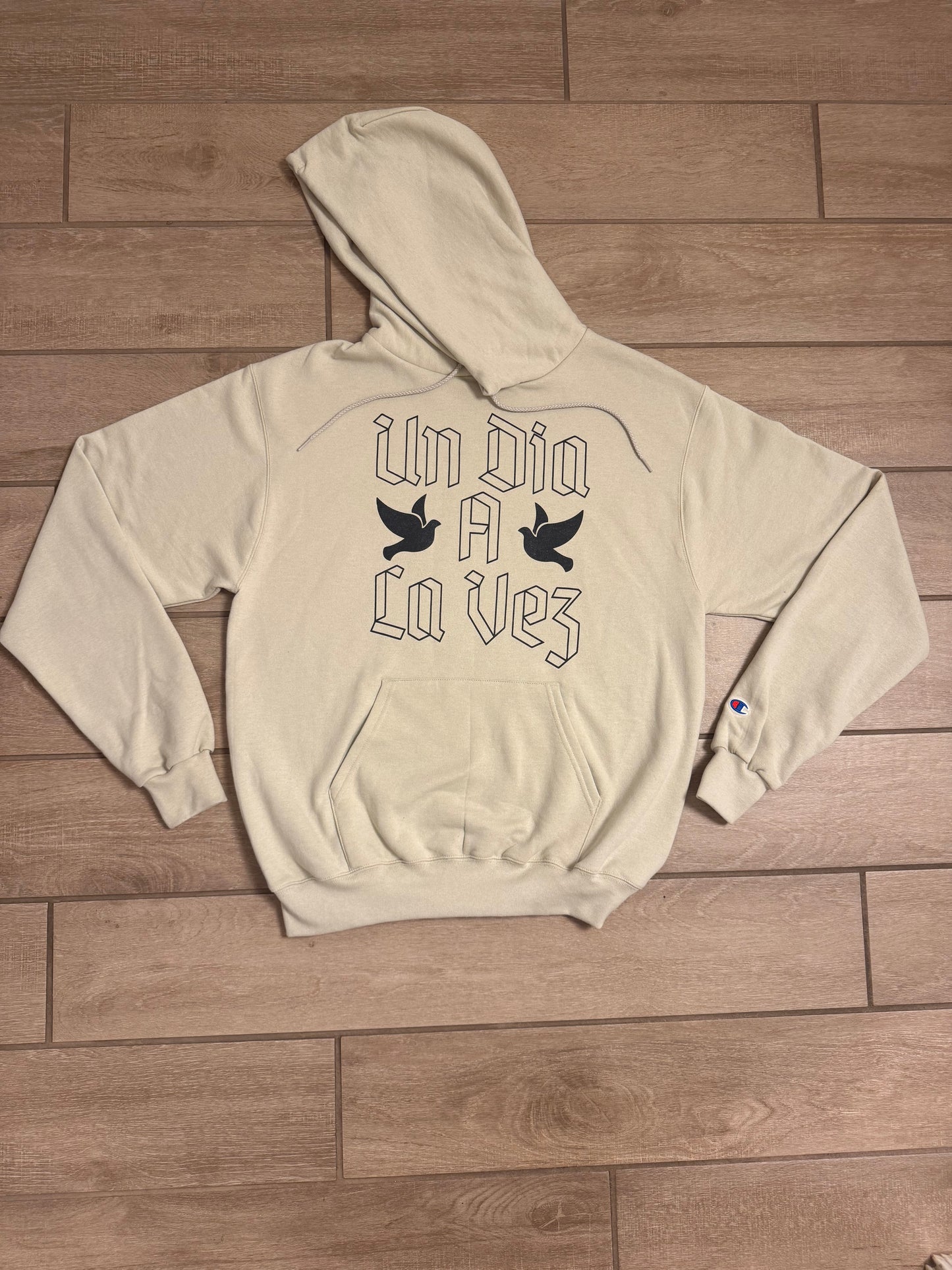 Un Día A La Vez Hoodie